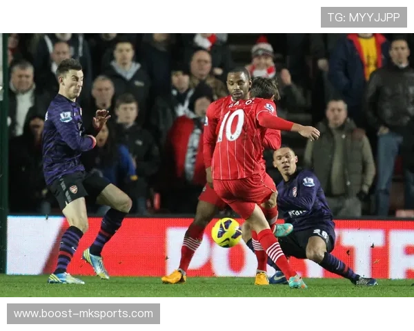 南安普顿火力全开！新战术打法成英超焦点