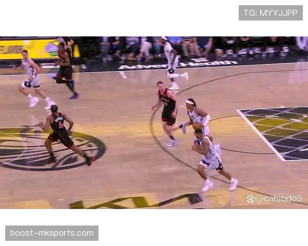 瓦格纳与班凯罗强强联手,助魔术队再创佳绩 瓦格纳与班凯罗强强联手,助魔术队再创佳绩