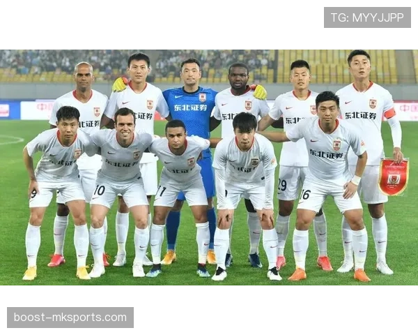 山东泰山冬窗引援动作频频，新援加盟与阵容优化引发球迷热议