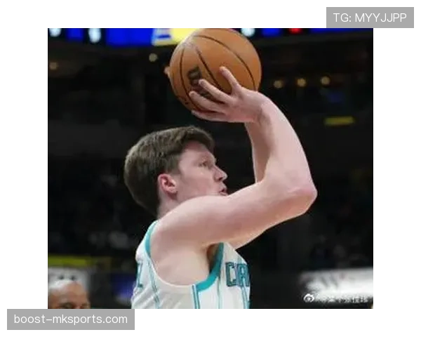 利拉德挡拆拉开空间三分命中率高于库里显著提升球队进攻效率